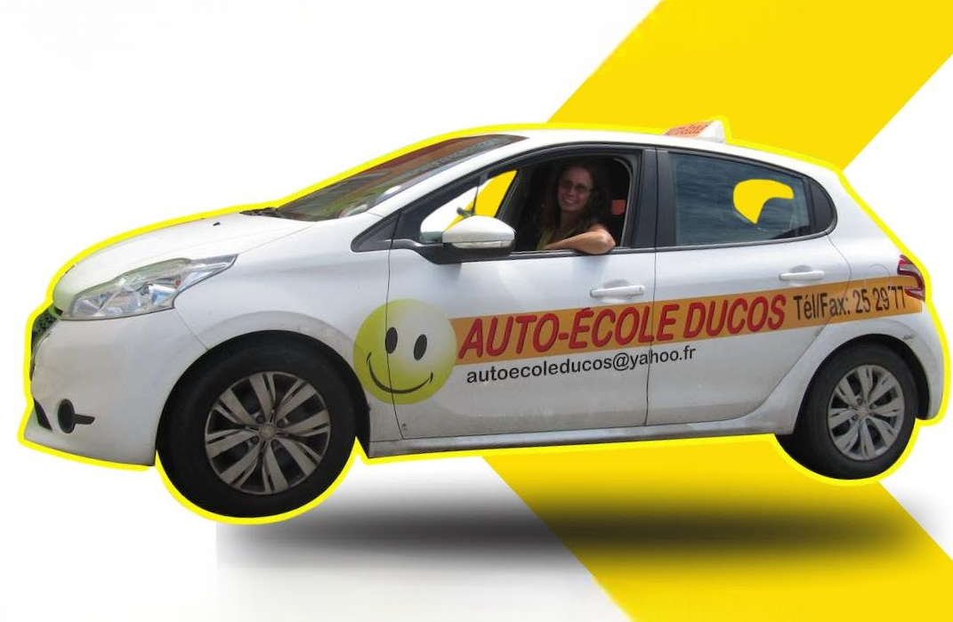 La voiture auto-école Ducos